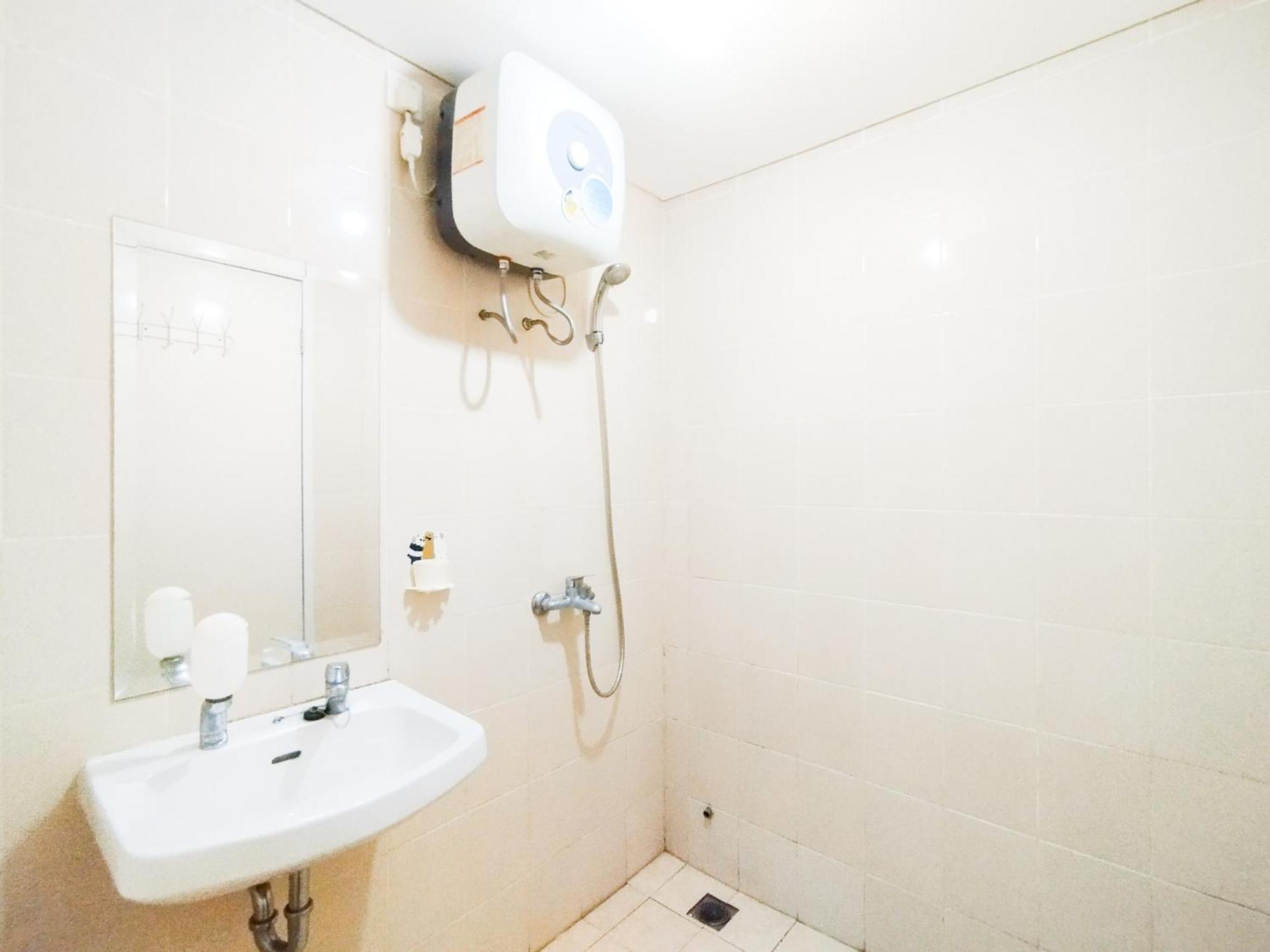 Simply Design 1br At Parahyangan By Travelio Apartemen *
