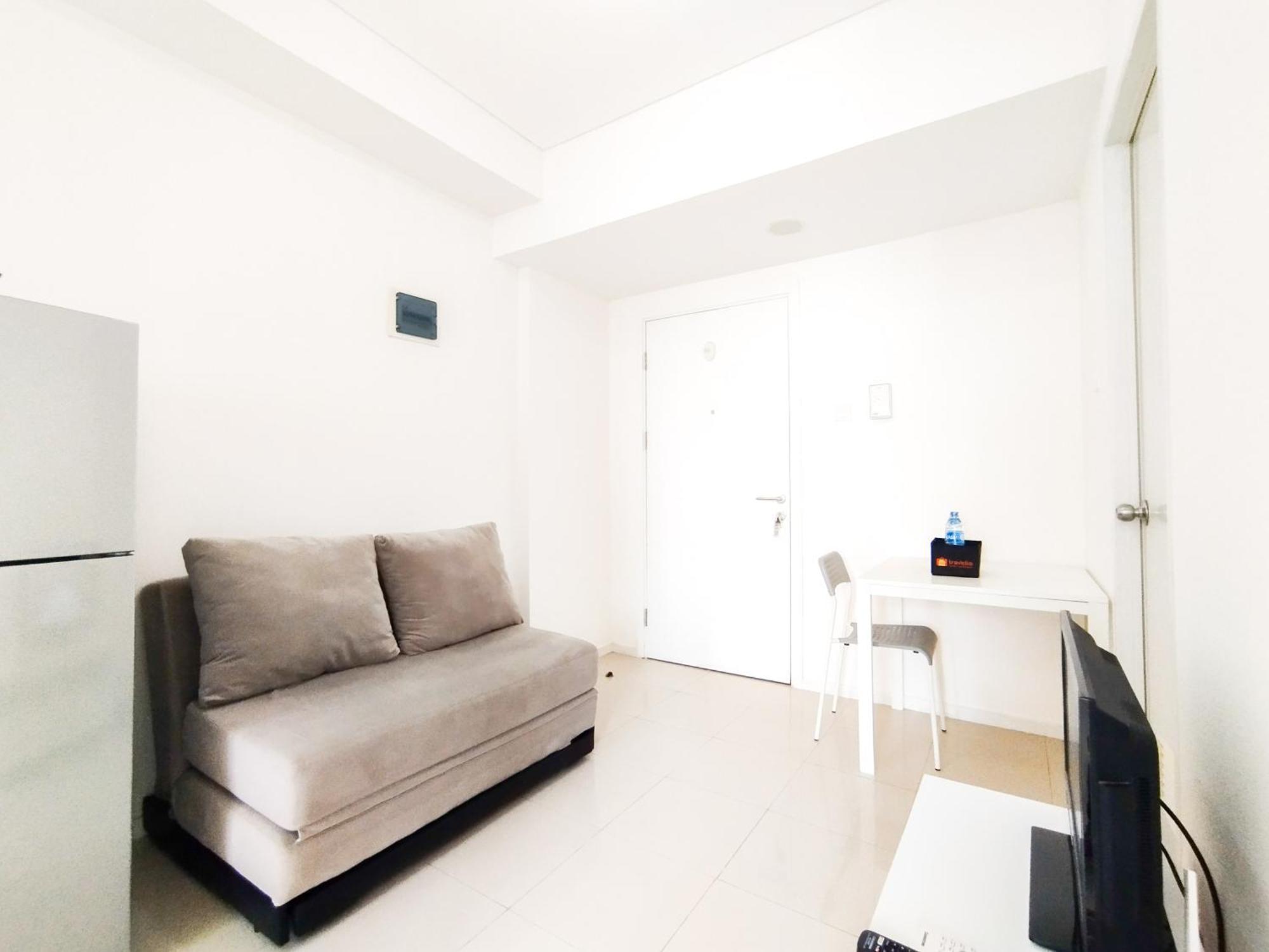 Simply Design 1br At Parahyangan By Travelio * Bandung