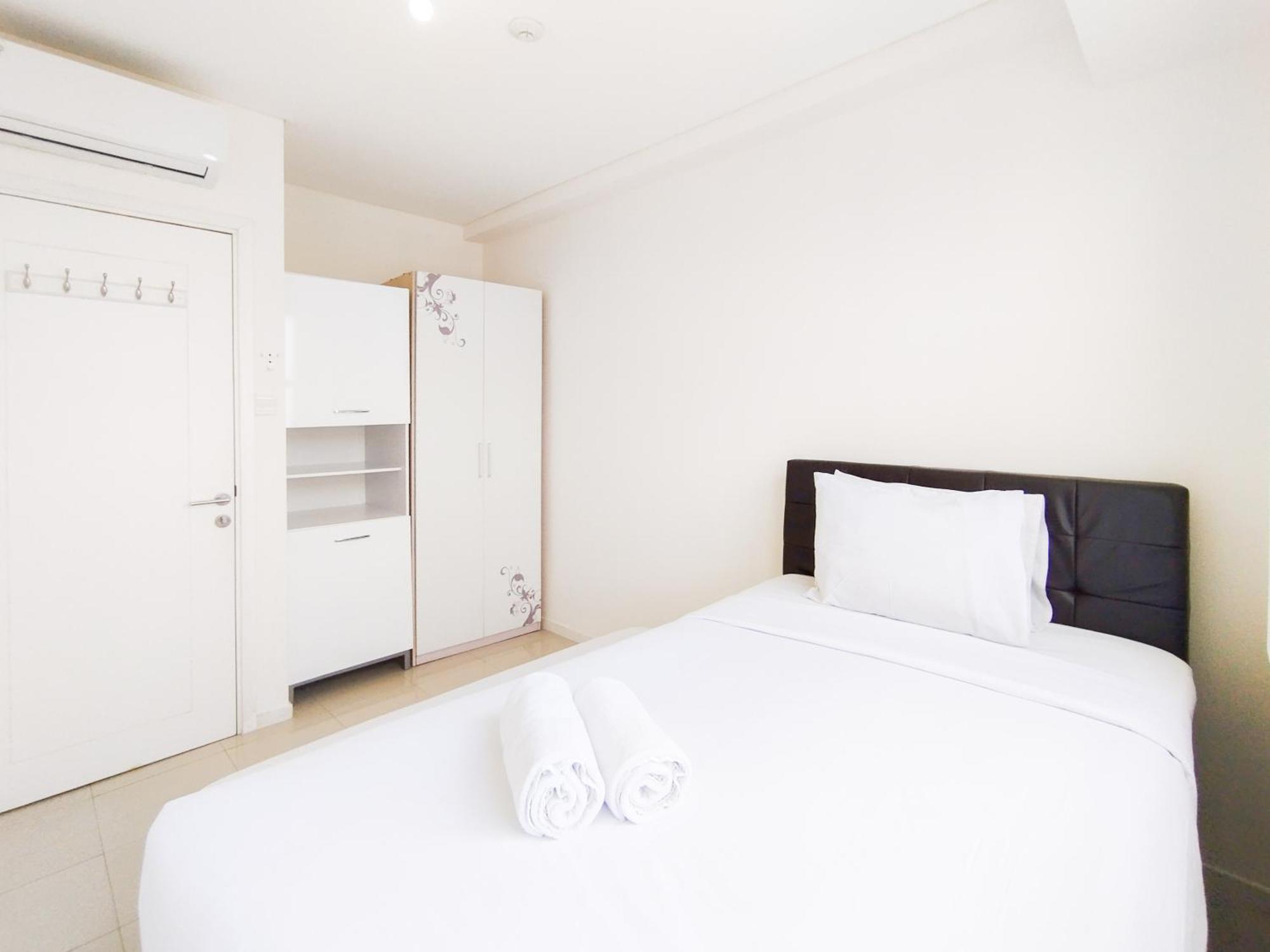 Simply Design 1br At Parahyangan By Travelio *