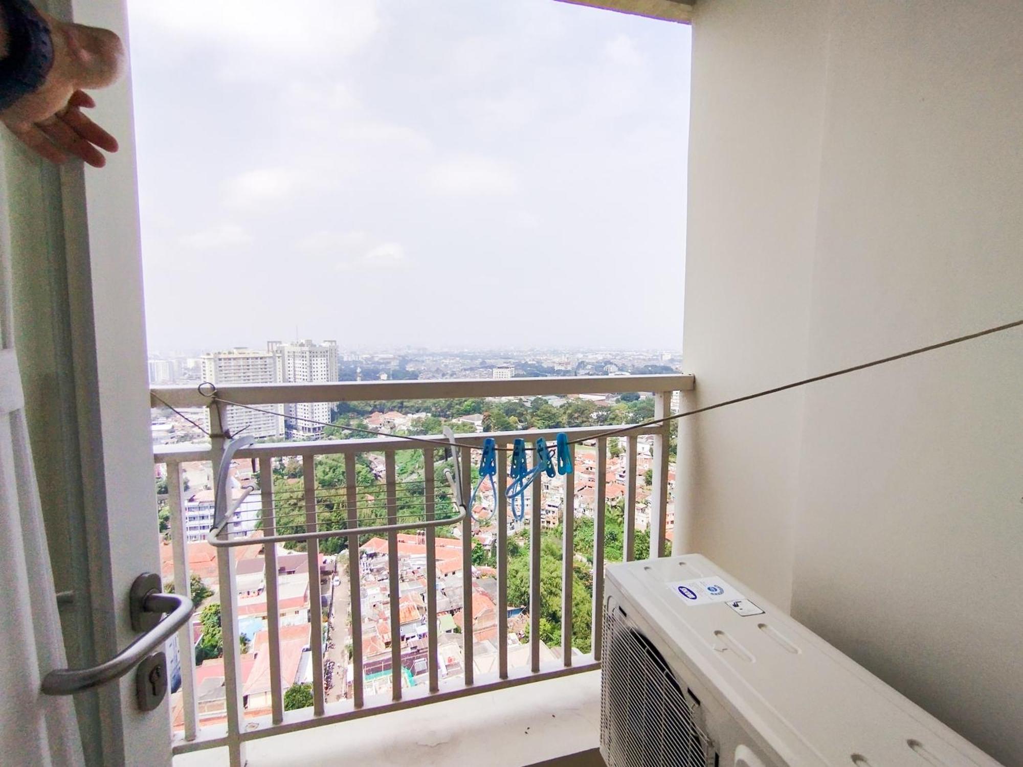 Simply Design 1br At Parahyangan By Travelio *
