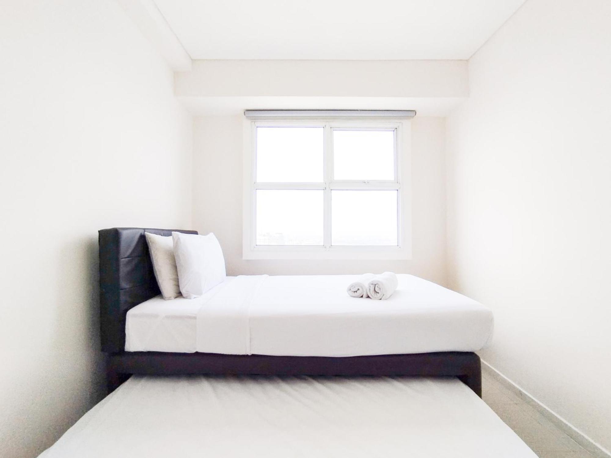 Simply Design 1br At Parahyangan By Travelio Bandung